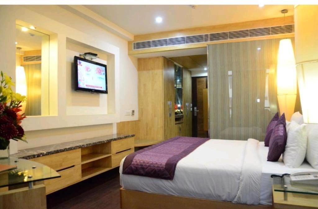 Hotel Wti Airport Grand Delhi Yeni Delhi Dış mekan fotoğraf