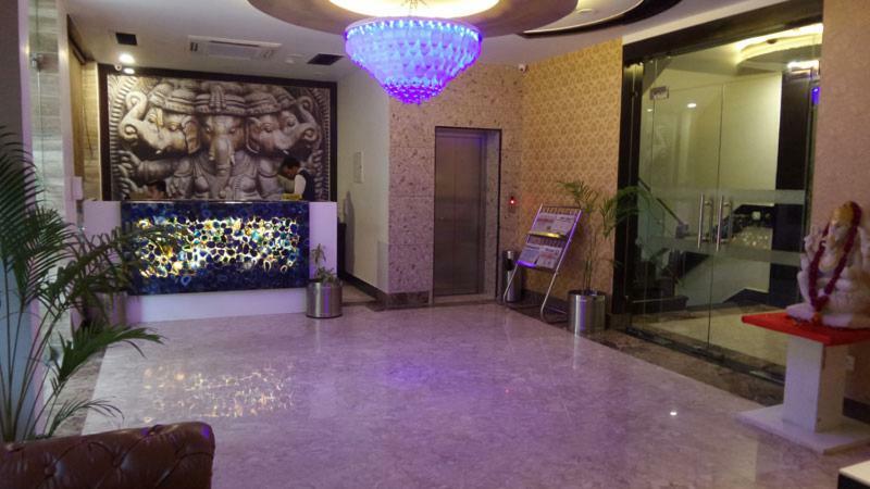 Hotel Wti Airport Grand Delhi Yeni Delhi Dış mekan fotoğraf